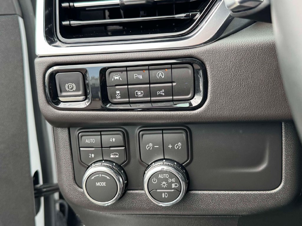 Used 2026 GMC Yukon XL Elevation AWD/4WD image 23