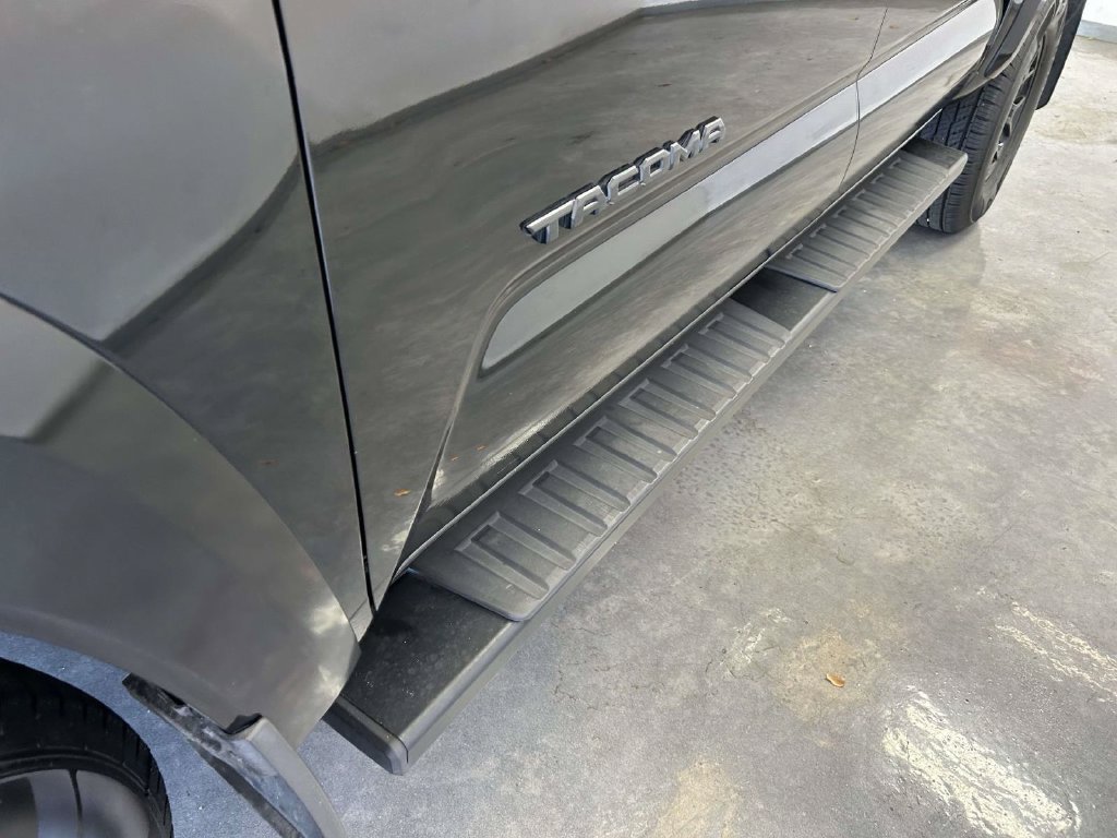 Certified 2022 Toyota Tacoma SR5 RWD image 9