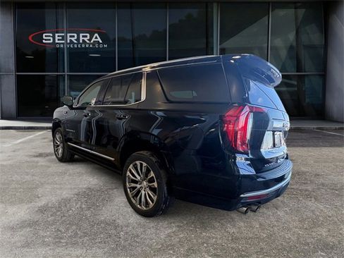 Used 2021 GMC Yukon Denali w/ Denali Premium Package image 2