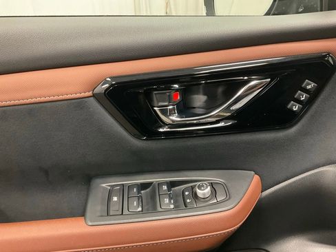 Certified 2025 Subaru Forester Touring w/ Touring Package image 17