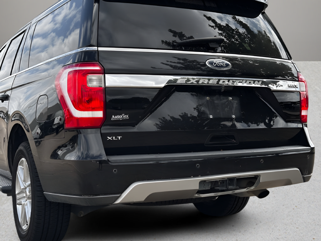 Used 2020 Ford Expedition Max XLT w/ Equipment Group 201A RWD image 19