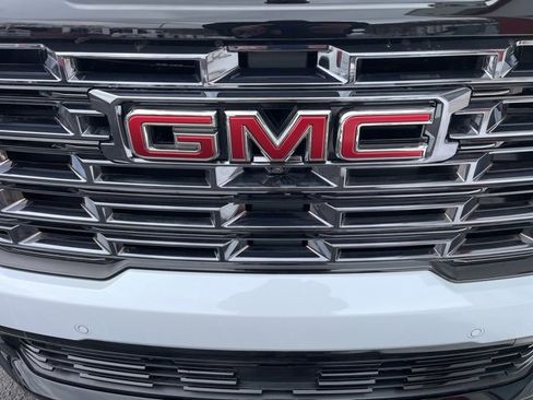 New 2026 GMC Acadia Denali Ultimate image 4