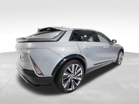 Certified 2026 Cadillac Lyriq Signature Luxury w/ Nappa Leather Package AWD/4WD image 4