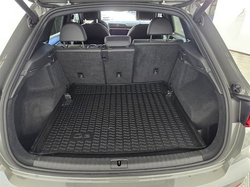 Used 2020 Audi Q3 2.0T Premium w/ Convenience Package image 16