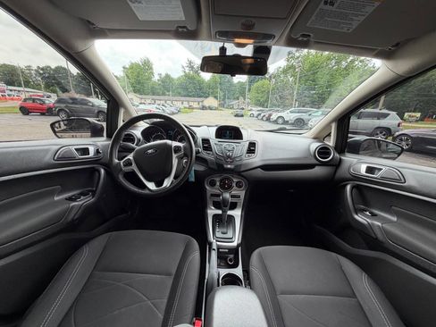 Used 2015 Ford Fiesta SE FWD image 18