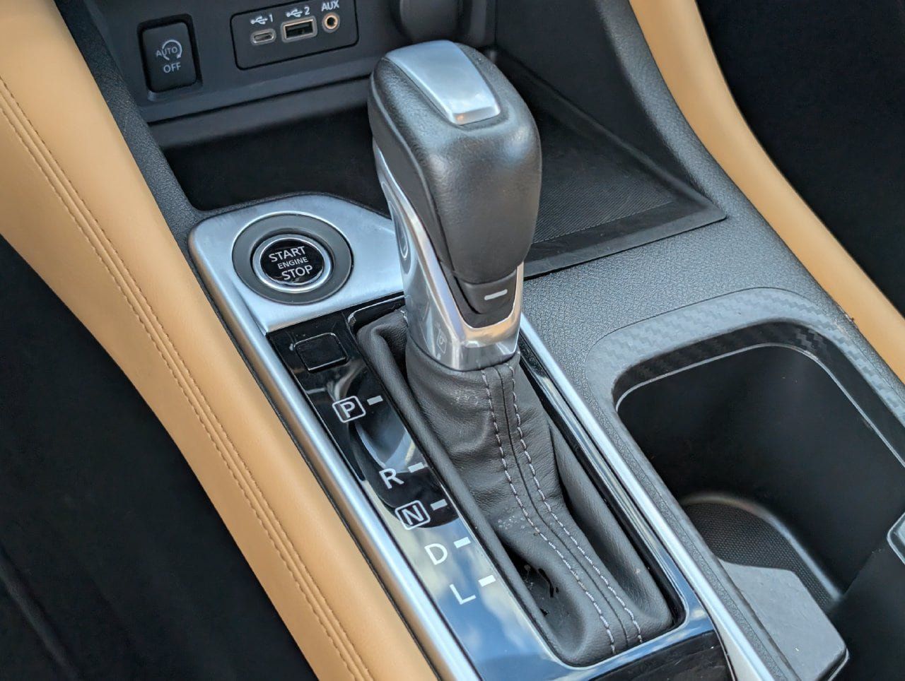 Used 2025 Nissan Sentra SV w/ SV Premium Package FWD image 19