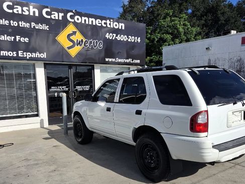 Used 2003 Isuzu Rodeo S RWD image 13