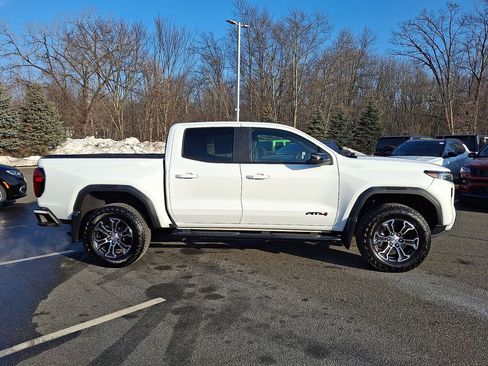 Used 2024 GMC Canyon AT4 image 26