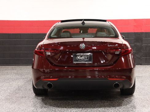 Used 2017 Alfa Romeo Giulia w/ Cold Weather Package RWD image 28