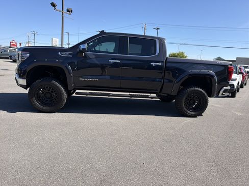 Used 2025 GMC Sierra 1500 SLT AWD/4WD image 12