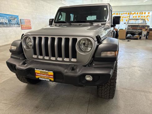 Used 2018 Jeep Wrangler Unlimited Sport S image 98