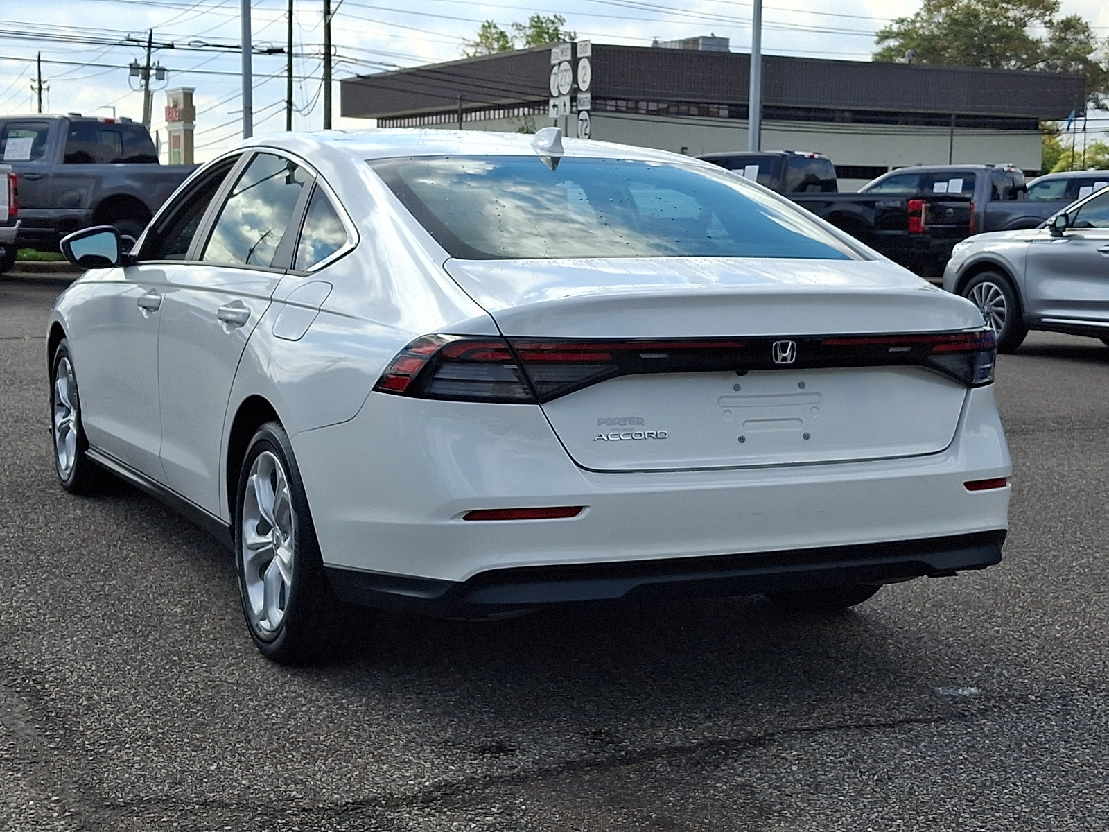 Used 2024 Honda Accord LX image 8