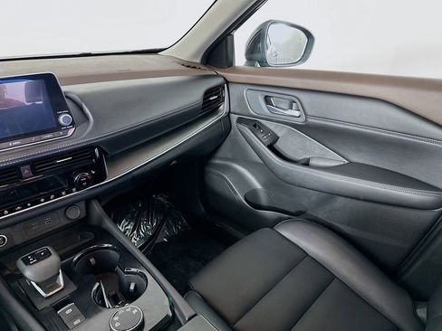 Certified 2023 Nissan Rogue SV w/ SV Premium Package image 33