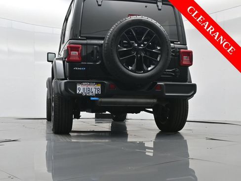 Used 2024 Jeep Wrangler Unlimited Sahara image 53