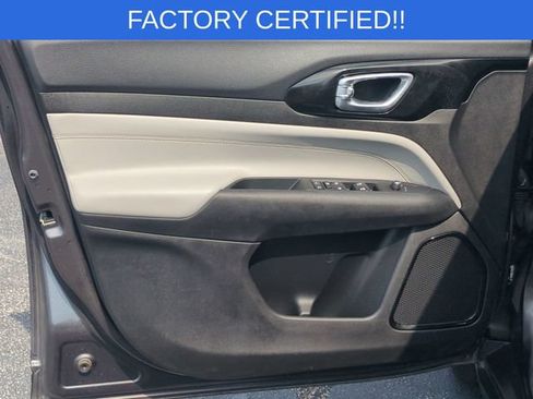 Certified 2024 Jeep Compass Limited AWD/4WD image 12