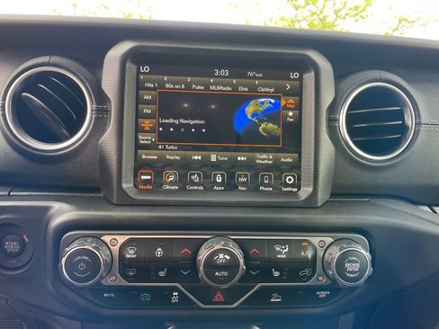 Used 2023 Jeep Wrangler Unlimited Sahara w/ Cold Weather Group AWD/4WD image 19