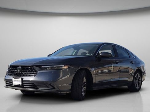 Used 2024 Honda Accord EX image 4