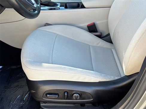 Used 2019 Buick Regal Preferred w/ Sights and Sounds Package image 20