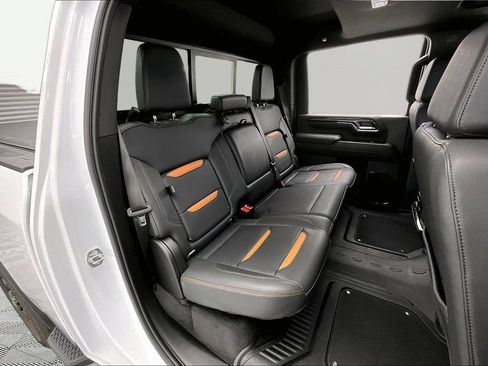 Used 2024 GMC Sierra 2500 AT4 w/ AT4 Premium Plus Package AWD/4WD image 28