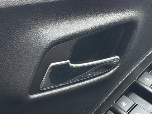 Used 2022 Chevrolet Trax LT FWD image 13