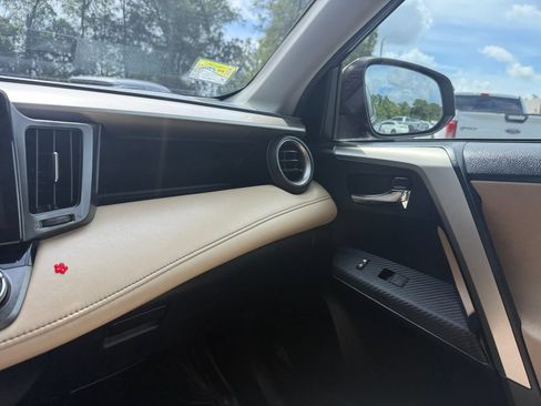 Used 2014 Toyota RAV4 XLE FWD image 25