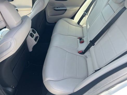 Used 2023 Mercedes-Benz C 300 Sedan image 18