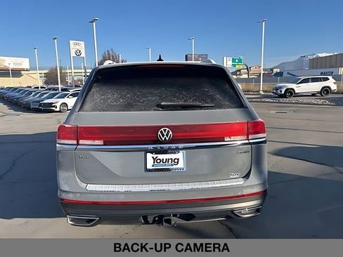 Used 2025 Volkswagen Atlas SEL image 4