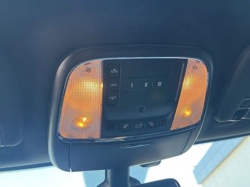 Used 2021 Jeep Grand Cherokee Limited AWD/4WD image 39