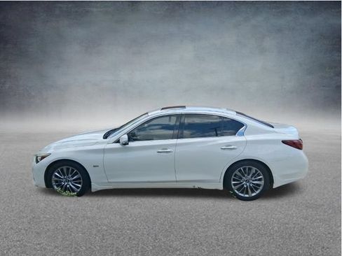Used 2019 INFINITI Q50 Luxe w/ Essential Package (3.0T Luxe) RWD image 3