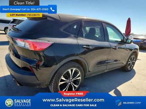 Used 2021 Ford Escape SE w/ SE Sport Appearance Package image 3