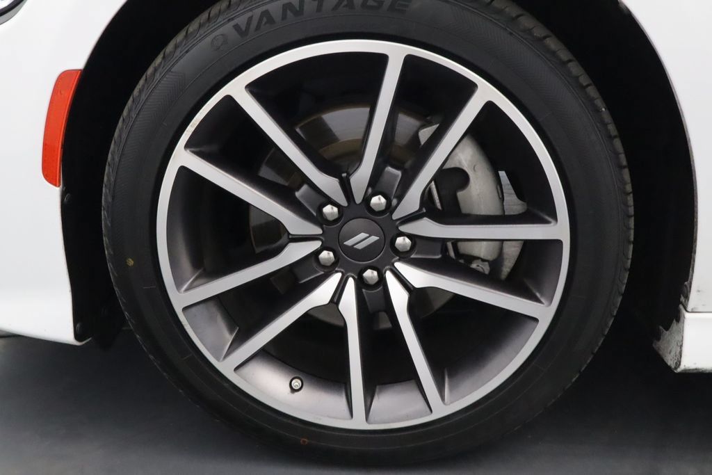 Used 2022 Dodge Charger R/T w/ Plus Group RWD image 14