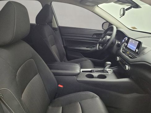 Used 2024 Nissan Altima 2.5 S FWD image 21
