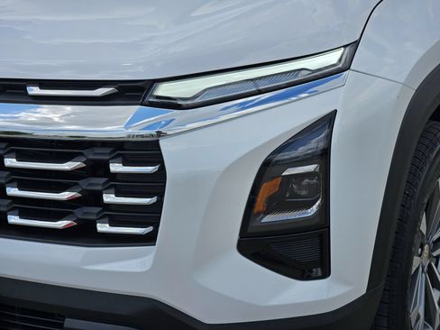 New 2027 Chevrolet Equinox LT FWD image 9