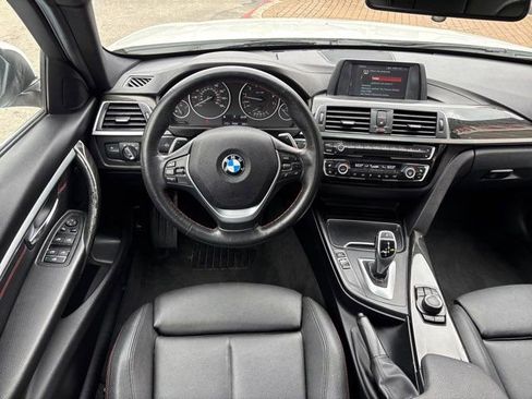 Used 2018 BMW 330i xDrive Sedan w/ Convenience Package image 23