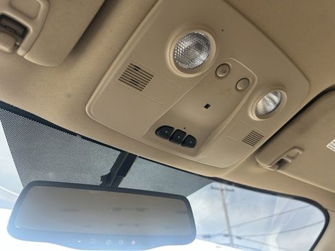 Used 2011 Buick Enclave CXL image 23