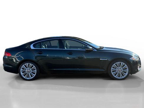 Used 2015 Jaguar XF Premium image 6