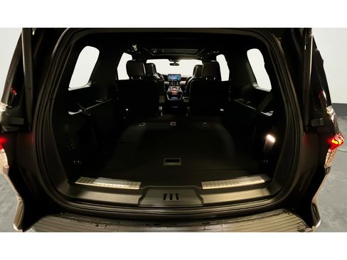 Used 2024 Lincoln Navigator Reserve image 21