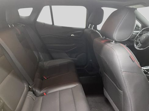 Used 2024 Chevrolet Trax RS w/ Sunroof Package FWD image 9