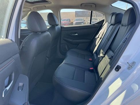 Used 2025 Nissan Sentra SR w/ SR Premium Package image 10