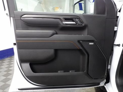 Used 2025 GMC Sierra 2500 AT4 w/ Technology Package AWD/4WD image 65