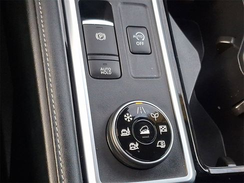 Used 2023 Nissan Pathfinder SL w/ SL Premium Package image 28