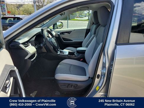 Used 2021 Toyota RAV4 XLE image 13