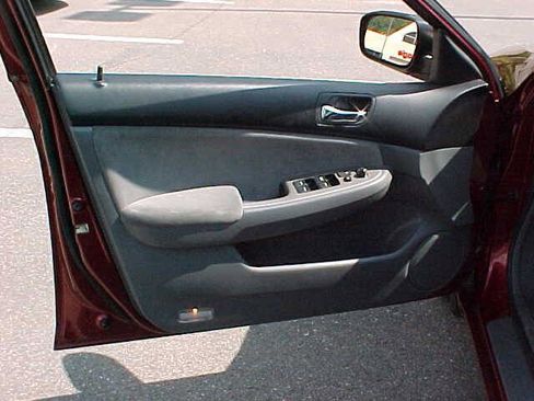 Used 2006 Honda Accord EX image 19