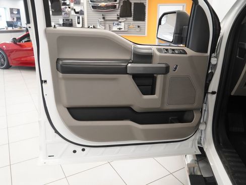 Used 2018 Ford F150 XLT w/ Equipment Group 302A Luxury image 5