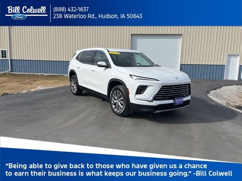 Used 2025 Buick Enclave Preferred image 1