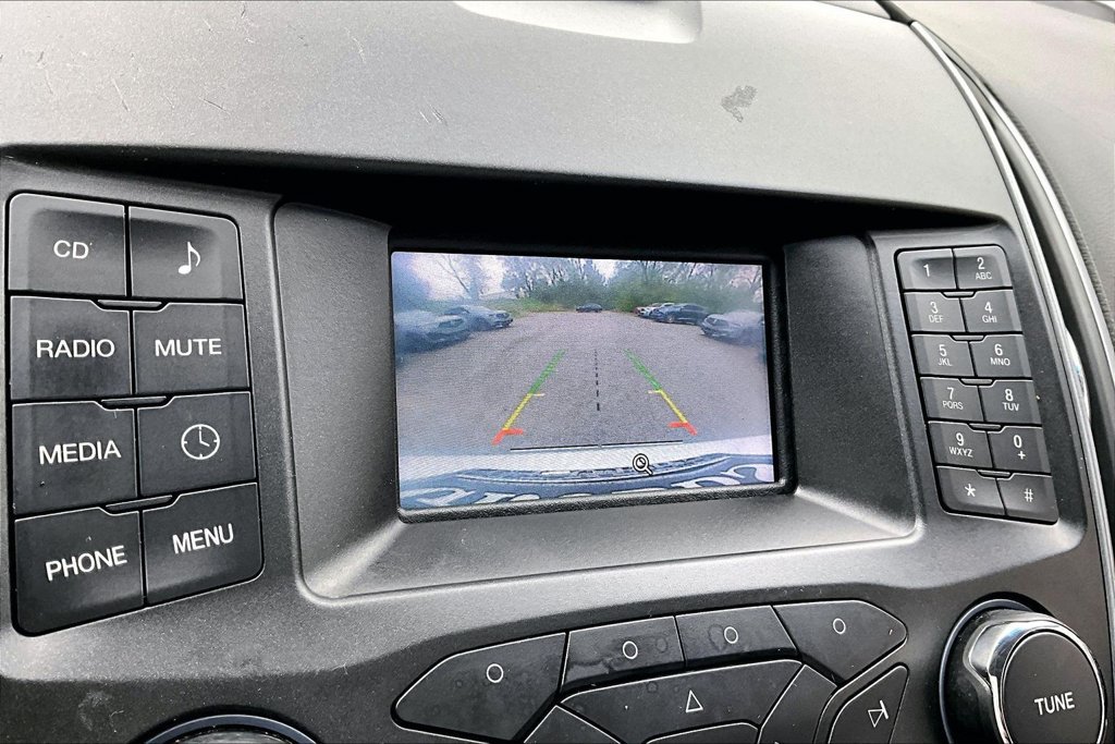Used 2016 Ford Edge SE FWD image 22