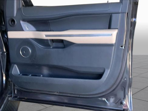 Used 2022 Ford Expedition XLT RWD image 22