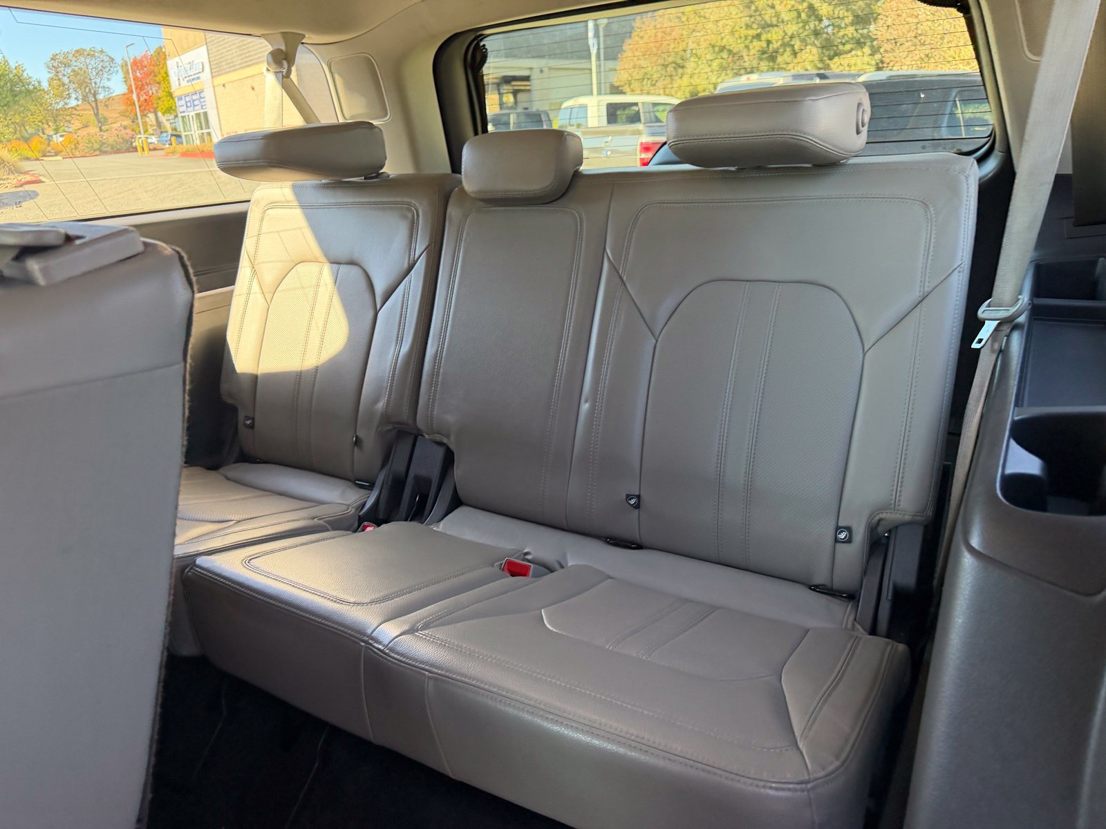 Used 2019 Ford Expedition Max Limited w/ Equipment Group 302A AWD/4WD image 13
