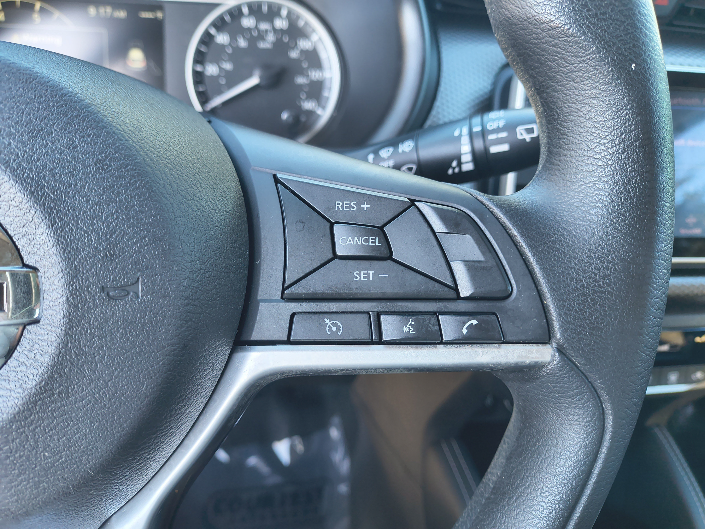 Certified 2018 Nissan Kicks SV FWD image 28
