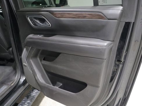 Used 2021 Chevrolet Suburban Z71 w/ Z71 Signature Package AWD/4WD image 27